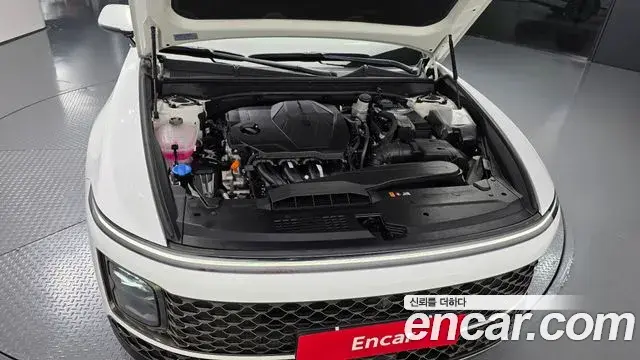 Hyundai Grandeur 2023 — Photo 6/20