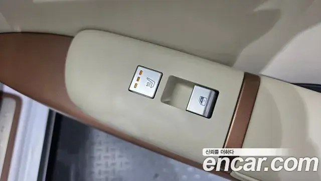 Hyundai Grandeur 2023 — Photo 18/20