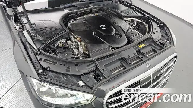 Mercedes-Benz S-Class 2021 — Photo 6/20