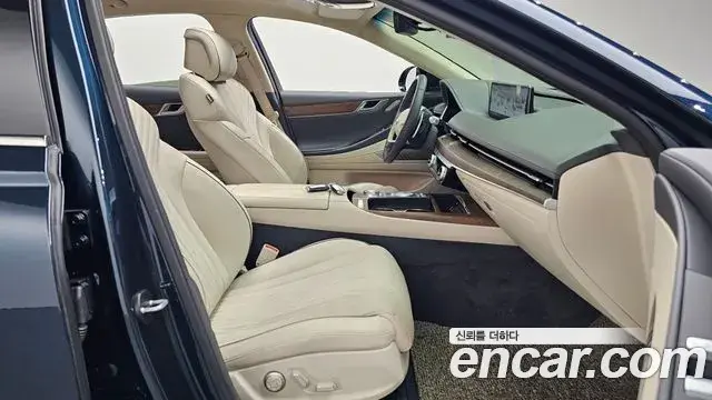 Genesis Electrified G80 2022 — Photo 11/20