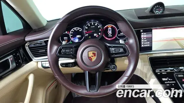 Porsche Panamera 2021 — Фото 13/20
