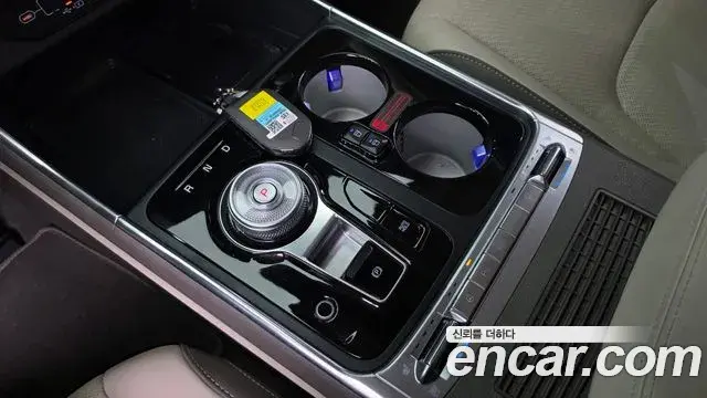 Kia Carnival 2025 — Photo 9/20