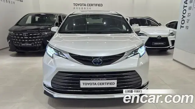 Toyota Sienna 2025 — Photo 2/20