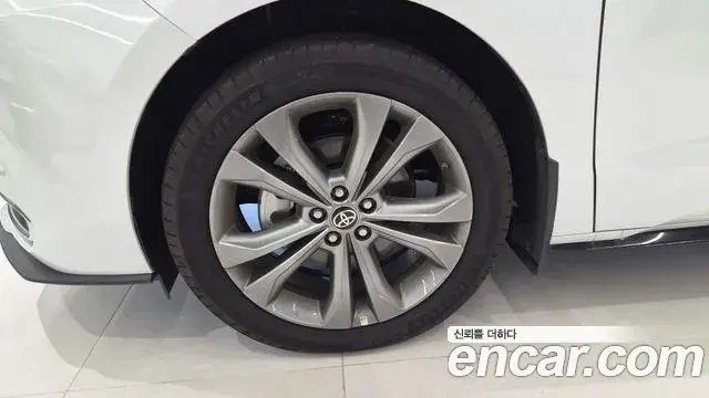 Toyota Sienna 2025 — Photo 4/20