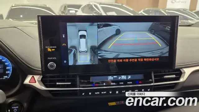Toyota Sienna 2025 — Photo 16/20
