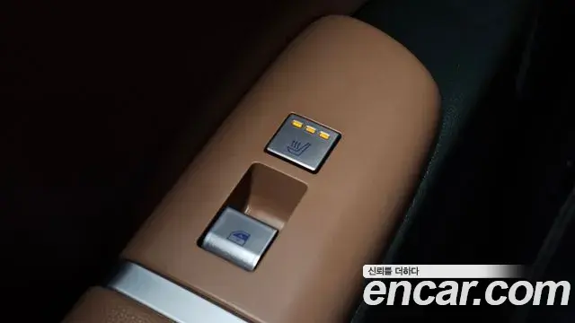 Hyundai Grandeur 2023 — Photo 17/20
