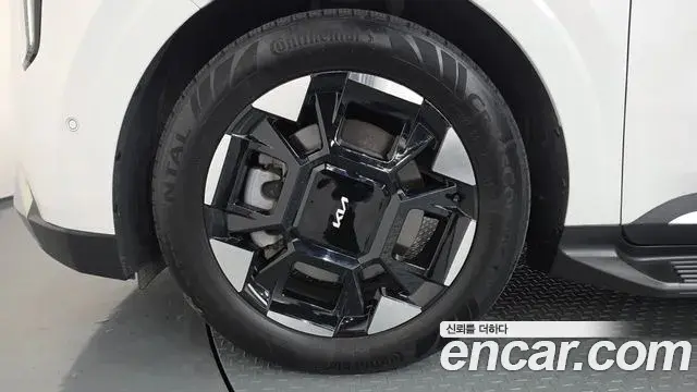 Kia Carnival 2024 — Photo 5/20