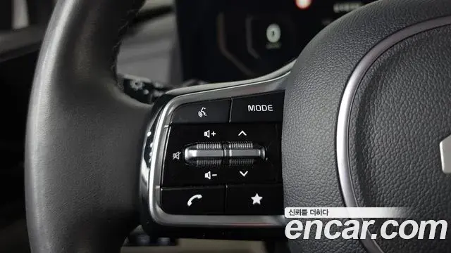 Kia Carnival 2024 — Photo 16/20
