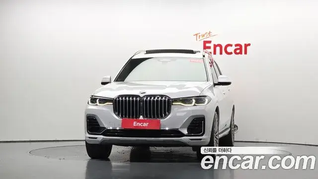 BMW X7 2022 — Photo 3/20