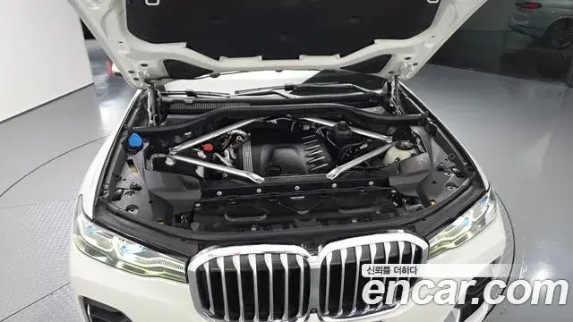 BMW X7 2022 — Photo 6/20