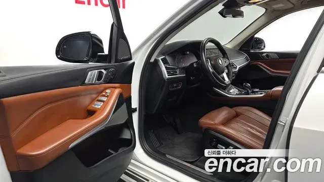 BMW X7 2022 — Photo 10/20