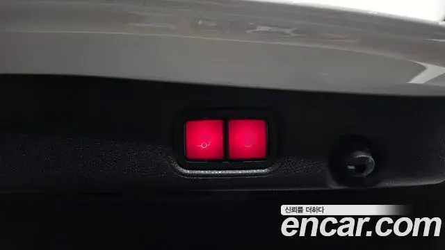 Mercedes-Benz E-Class 2022 — Photo 18/20
