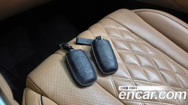 Genesis GV80 2021 — Photo 15/20