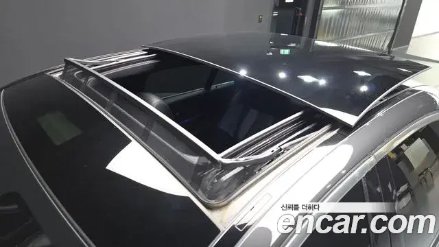 Mercedes-Benz E-Class 2021 — Photo 19/20