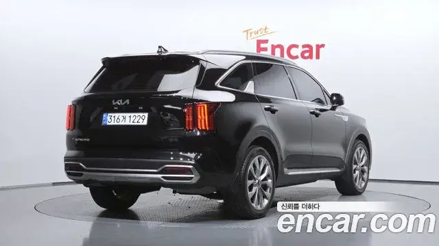 Kia Sorento 2022 — Photo 2/20