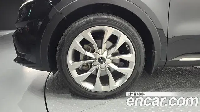 Kia Sorento 2022 — Photo 5/20