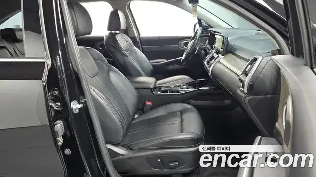 Kia Sorento 2022 — Photo 12/20