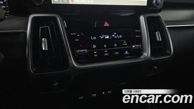 Kia Sorento 2022 — Photo 19/20