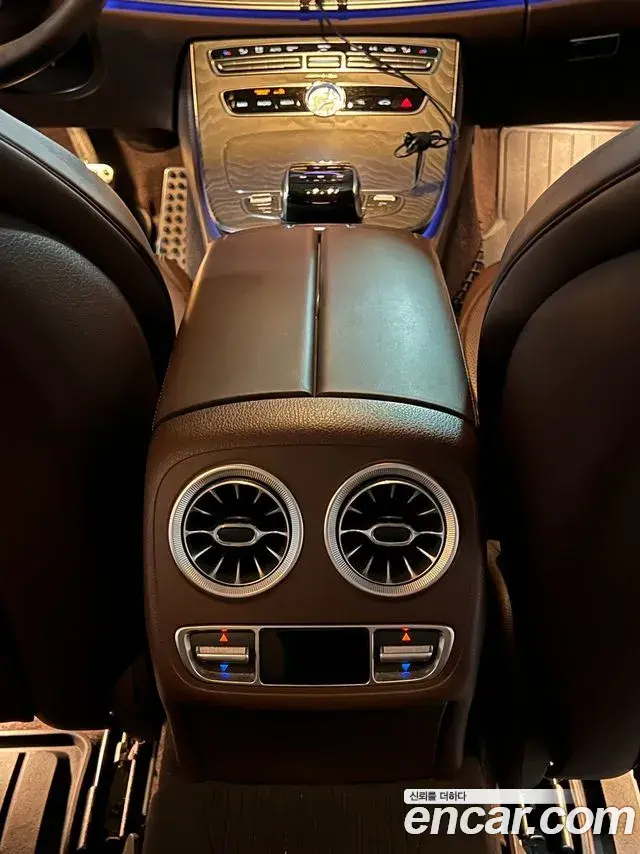 Mercedes-Benz CLS-Class 2020 — Photo 12/18