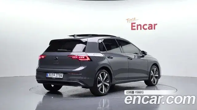 Volkswagen Golf 2025 — ფოტო 2/20