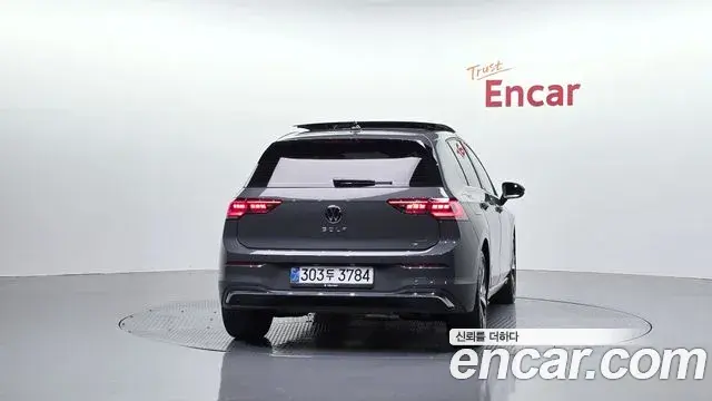 Volkswagen Golf 2025 — ფოტო 4/20