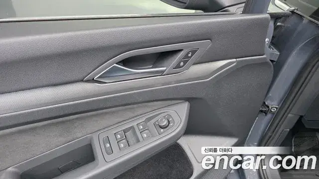 Volkswagen Golf 2025 — ფოტო 20/20