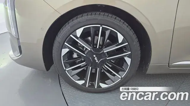 Kia K8 2024 — Photo 5/20
