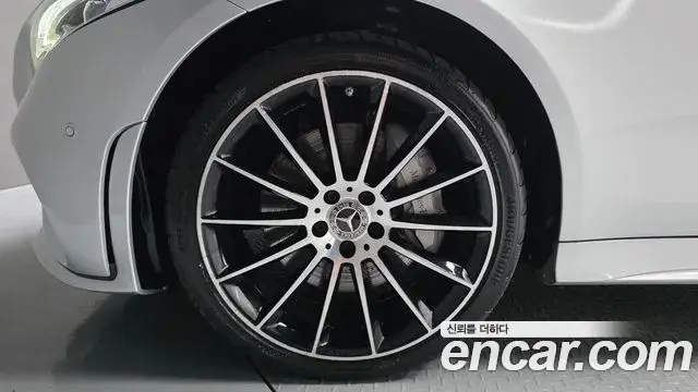 Mercedes-Benz CLS-Class 2020 — Photo 5/20