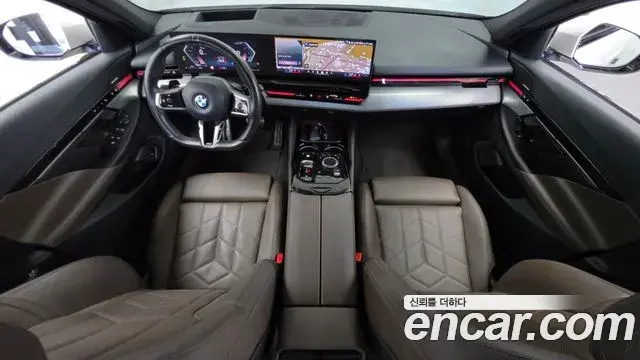 BMW 5 Series 2023 — Photo 7/20