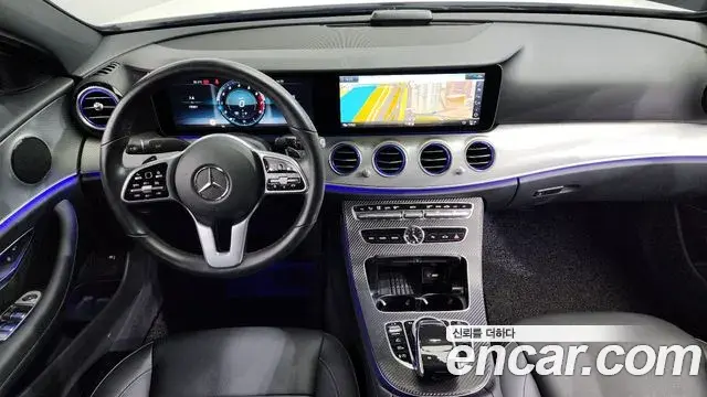 Mercedes-Benz E-Class 2020 — Photo 16/20