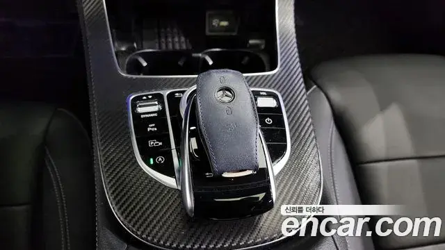 Mercedes-Benz E-Class 2020 — Photo 18/20