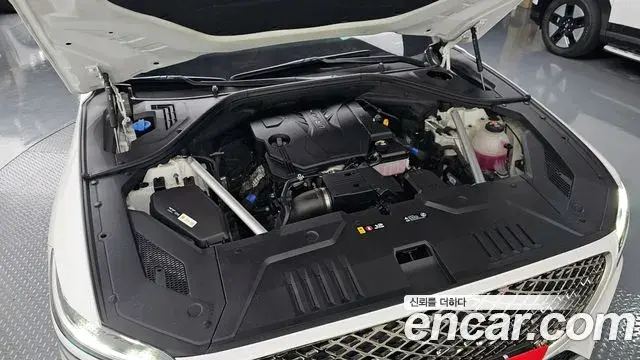 Genesis GV70 2021 — Photo 5/20