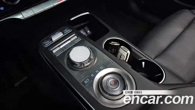 Genesis GV70 2021 — Photo 6/20