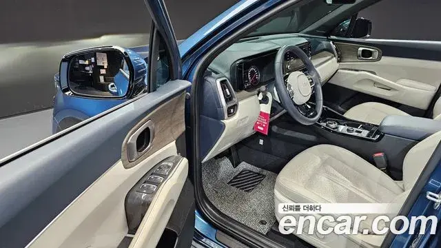 Kia Sorento 2023 — ფოტო 19/20