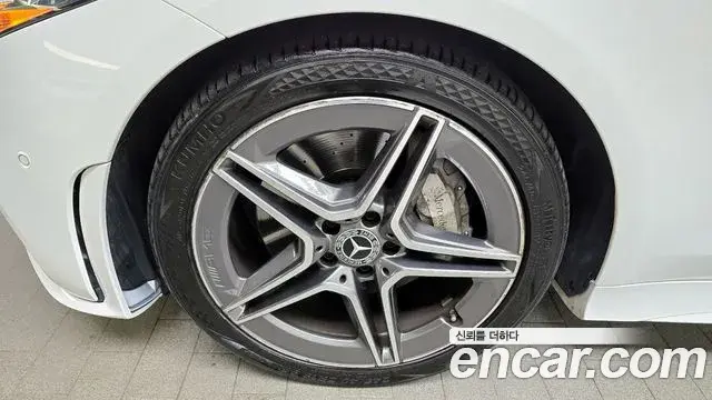 Mercedes-Benz CLS-Class 2020 — Фото 5/20
