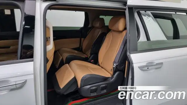 Kia Carnival 2020 — Photo 8/20