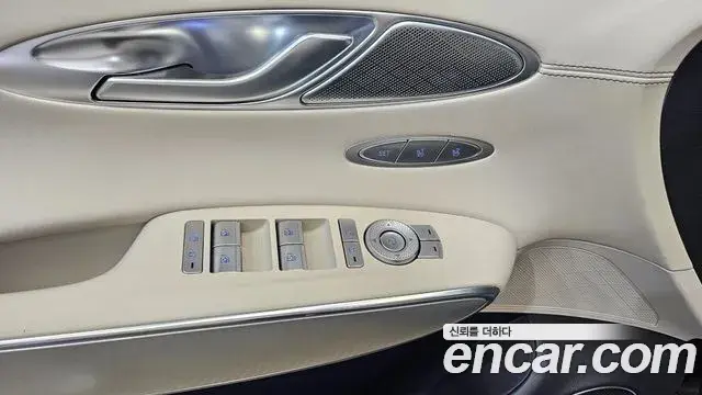 Genesis GV70 2020 — Şəkil 13/20
