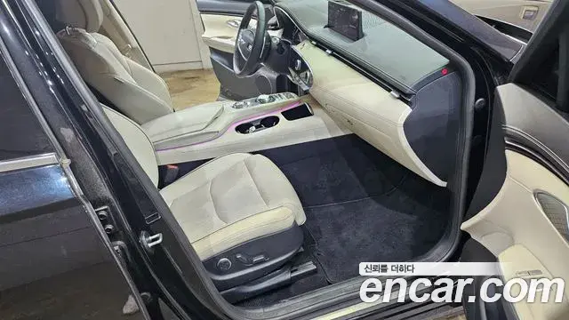 Genesis GV70 2020 — Şəkil 12/20