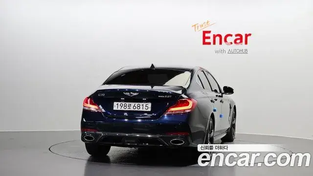 Genesis G70 2018 — Photo 1/20