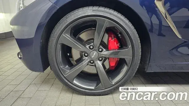 Genesis G70 2018 — Photo 15/20