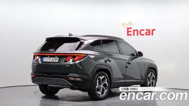 Hyundai Tucson Hybrid 2023 — ფოტო 17/20