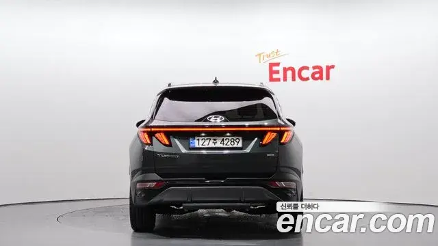 Hyundai Tucson Hybrid 2023 — ფოტო 18/20