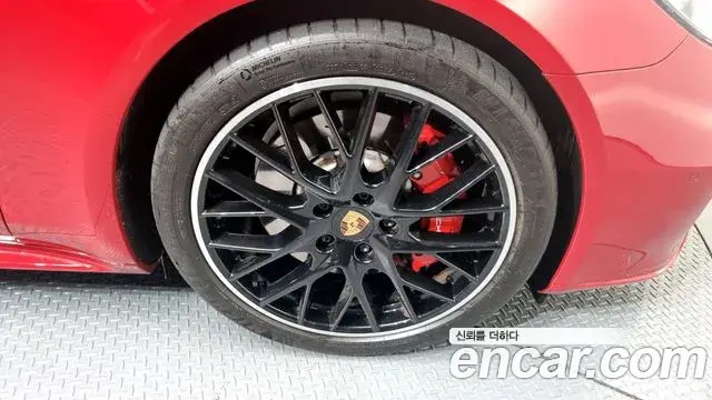 Porsche Panamera 2020 — Şəkil 18/20
