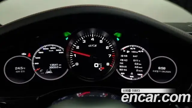 Porsche Panamera 2020 — Şəkil 10/20