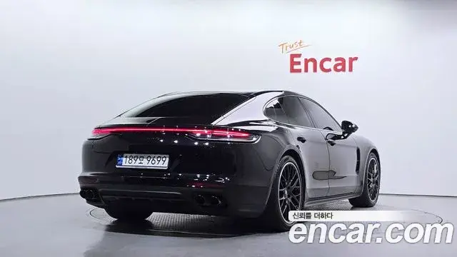 Porsche Panamera 2023 — Şəkil 7/20