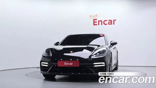 Porsche Panamera 2023 — Şəkil 10/20