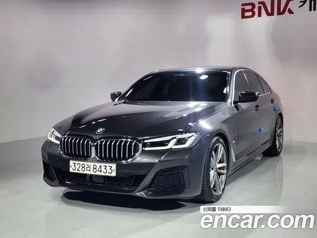 BMW 5 Series 2020 — ფოტო 4/20