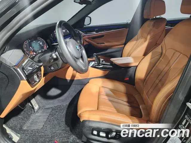 BMW 5 Series 2020 — ფოტო 14/20