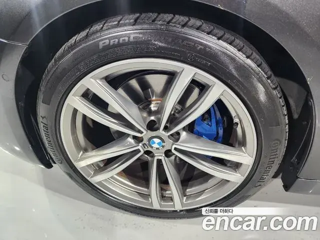 BMW 5 Series 2020 — ფოტო 1/20