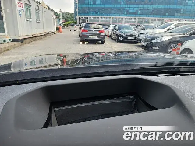 BMW 5 Series 2020 — ფოტო 13/20